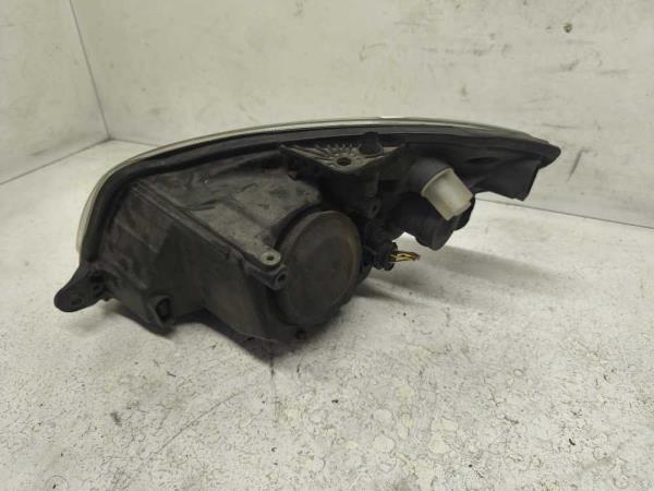 PHARE DROIT SKODA - Vue 2